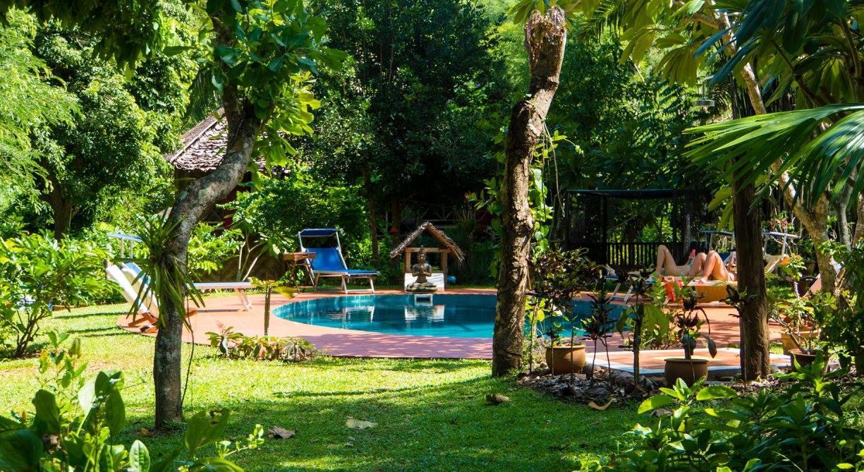 Sang Tong Huts Hotel Mae Hong Son Exterior photo