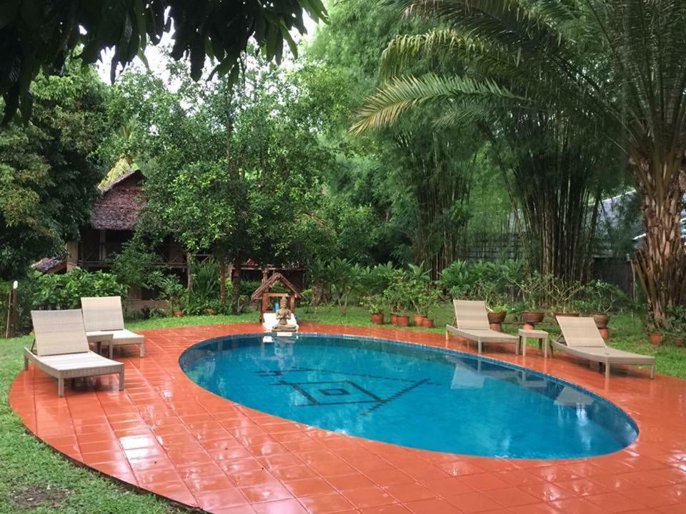 Sang Tong Huts Hotel Mae Hong Son Exterior photo