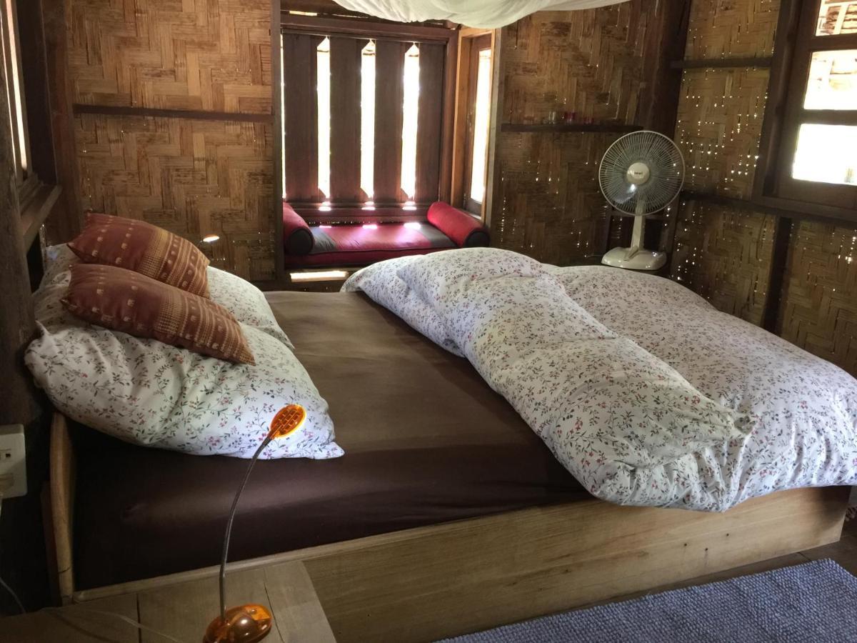 Sang Tong Huts Hotel Mae Hong Son Exterior photo