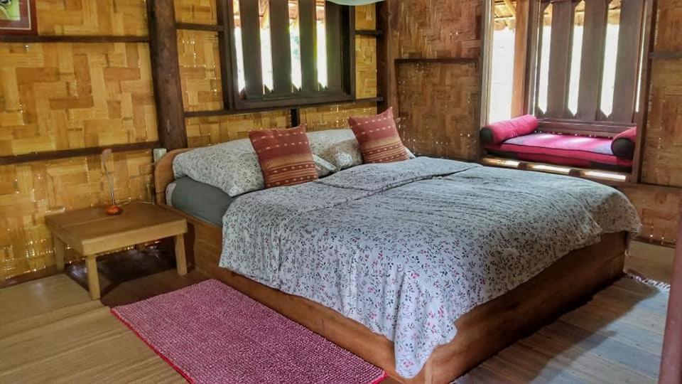 Sang Tong Huts Hotel Mae Hong Son Exterior photo